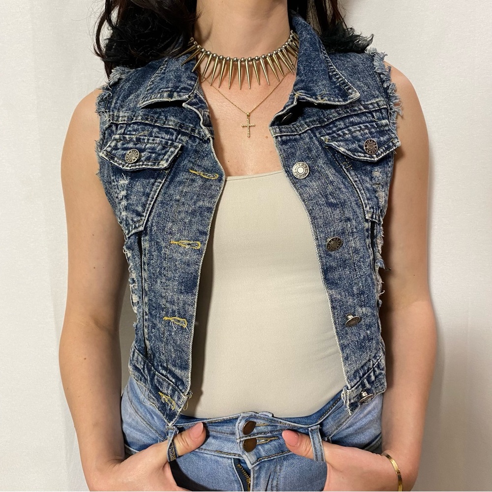 Red Queen Distressed Denim Vest Women’s Y2K Punk Rock Grunge Cropped Frayed XS-S